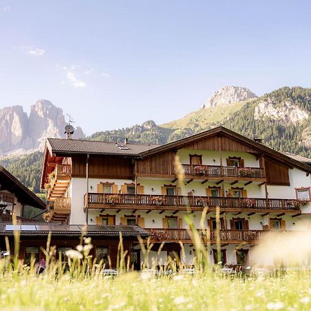 Bed and Breakfast Garni Letizia à Campitello di Fassa Extérieur photo