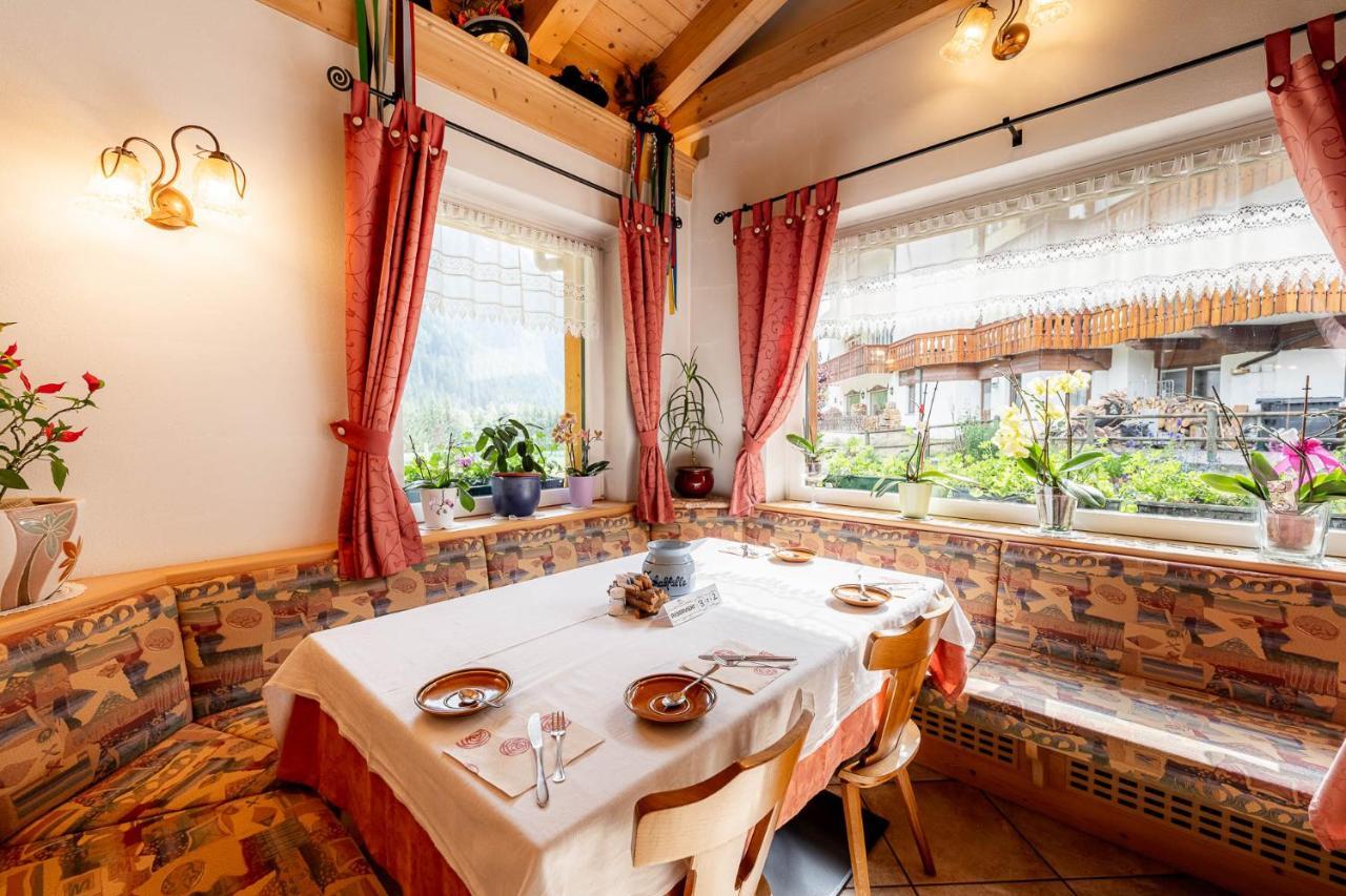 Bed and Breakfast Garni Letizia à Campitello di Fassa Extérieur photo